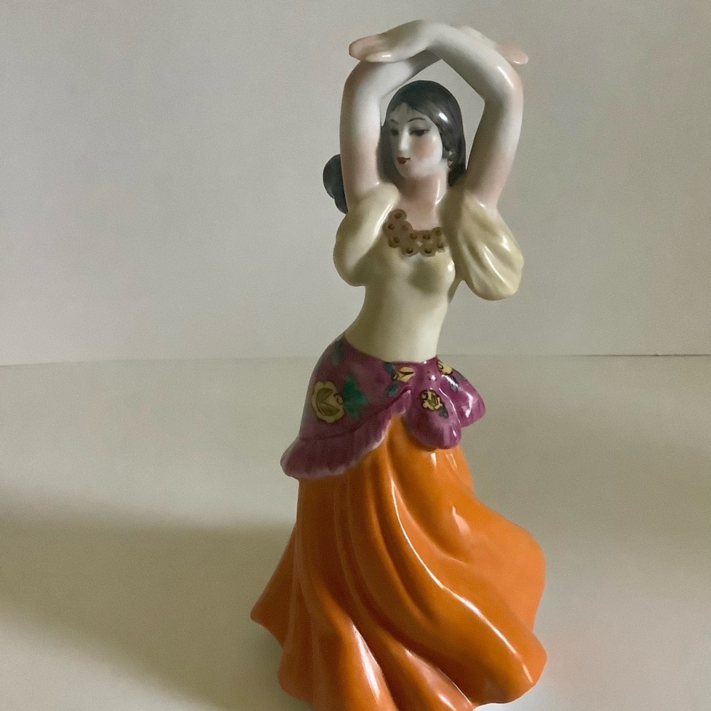 Porcelain Kiev Experimental Dancing Woman Collectible Statue Sculpture